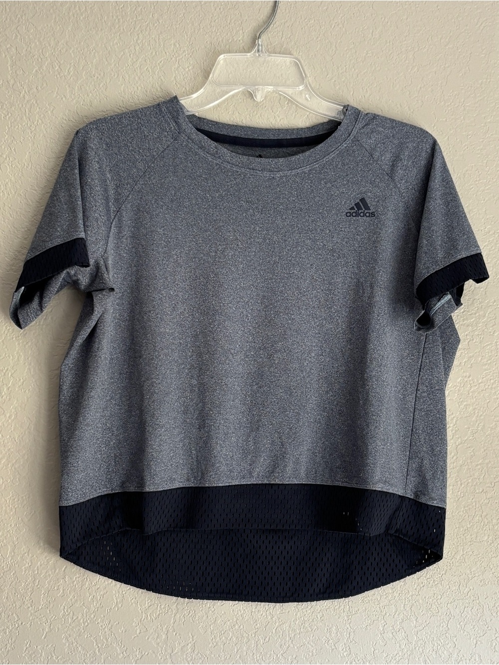 adidas Gray Heather Short Sleeve Performance Top with Black Trim women’s M